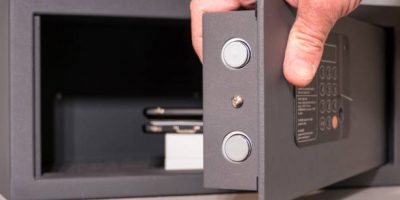 A safe in a hotel room closet.